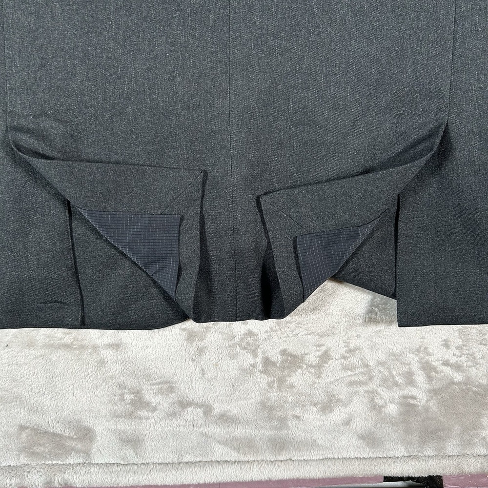 Bluffworks Gramercy Travel Blazer Men's Size 40R Slim Fit Navy Blue Zip Pockets - Picture 7 of 16